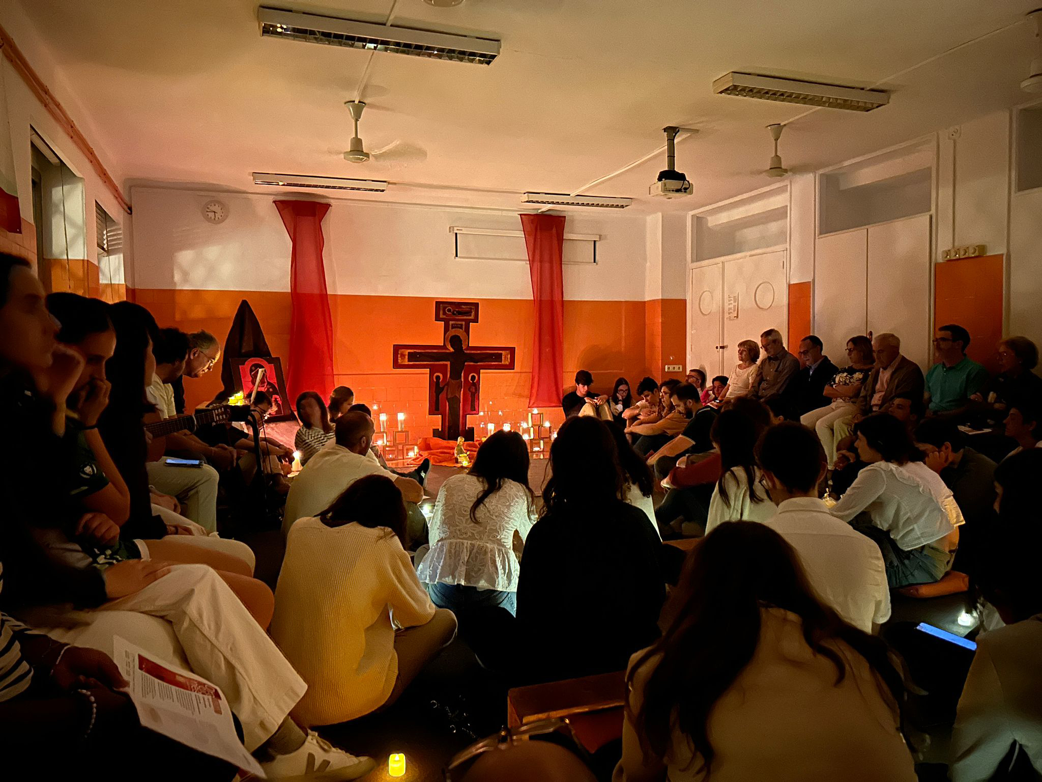 Comienzan las oraciones al estilo de Taizé en Valencia